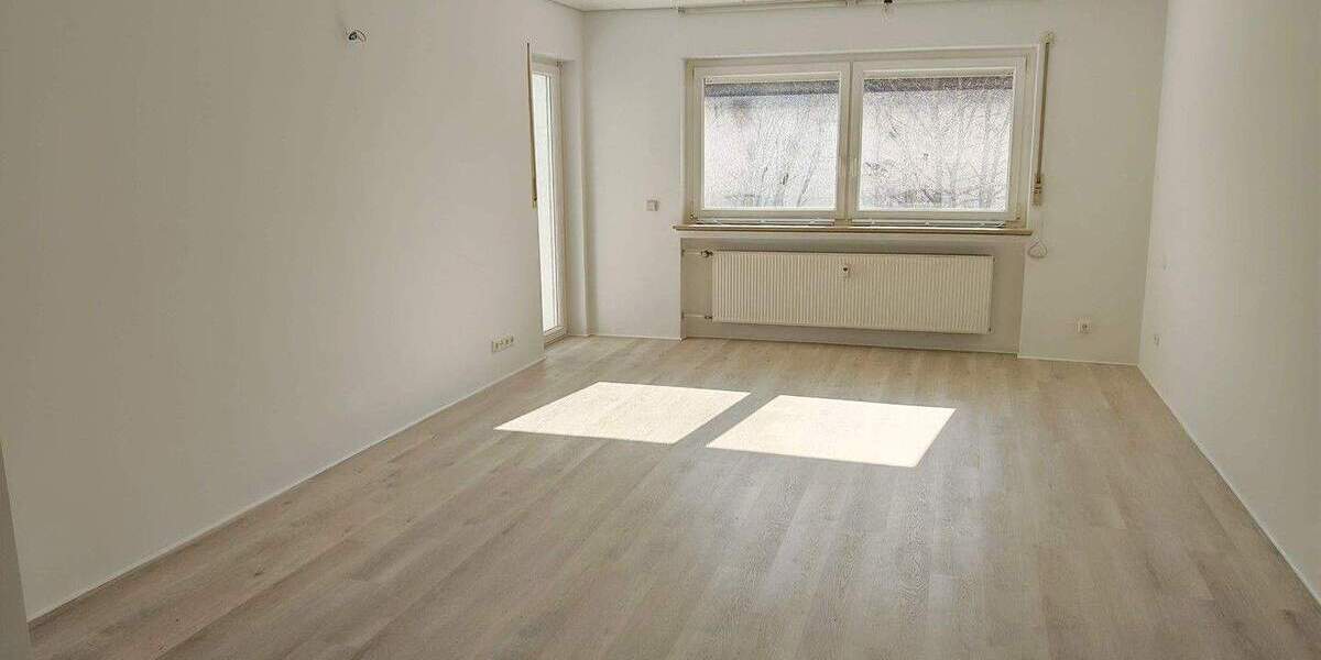Etagenwohnung Uttenreuth - 3 Zimmer, 89 m&sup2;, 1.200&euro; | Angebot:25387068
