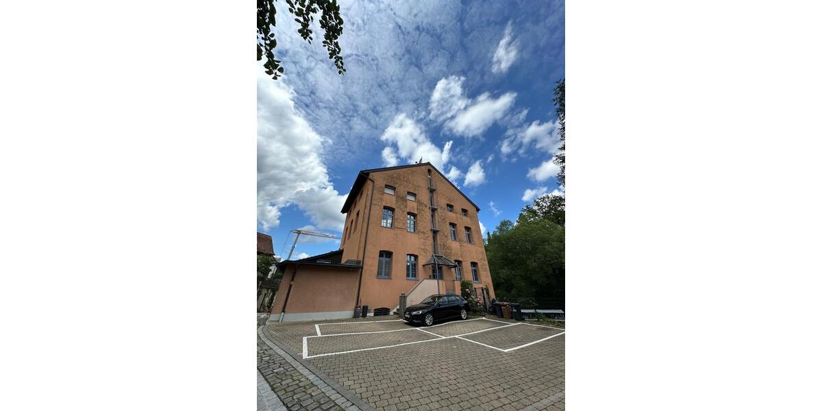 6 Zimmer Wohnung 165 m² + 45 m² Balkon im Herzen von Wendelstein 6 zimmer