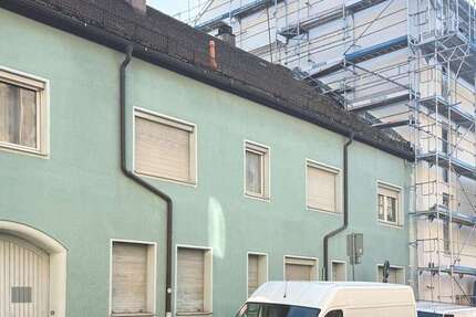 Haus Nürnberg Herrnhütte - 13 Zimmer, 300 m&sup2;, 499.000&euro; | Angebot:25815752