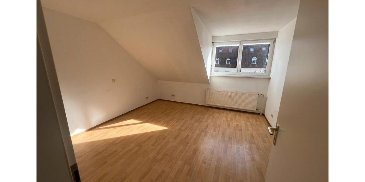 Dachgeschoßwohnung Lauf an der Pegnitz - 2 Zimmer, 55 m&sup2;, 550&euro; | Angebot:26483990