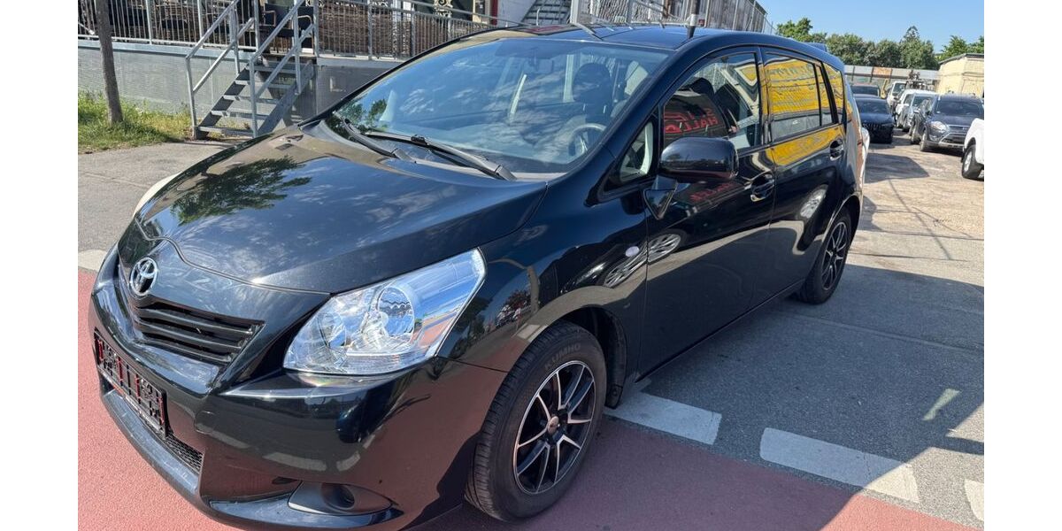 Toyota Verso 231.000 km 4.450 € Fürth 90763