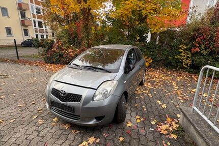 Toyota Yaris 132.000 km 1.300 € Nürnberg 90409