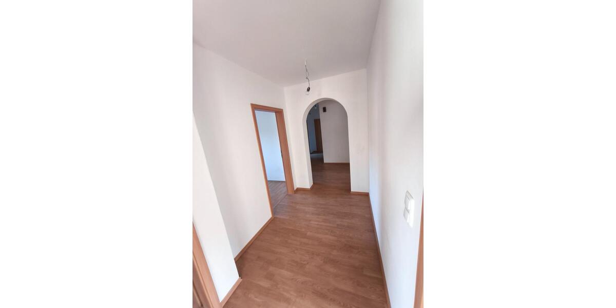 Etagenwohnung Neunkirchen am Brand - 3 Zimmer, 125 m&sup2;, 950&euro; | Angebot:24849348