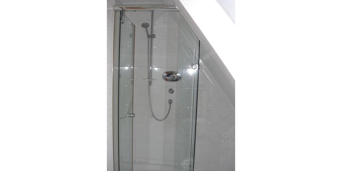 Traum Maisonettewohnung teilmöbliert mit 3 Balkonen, Einbauküche 3 zimmer