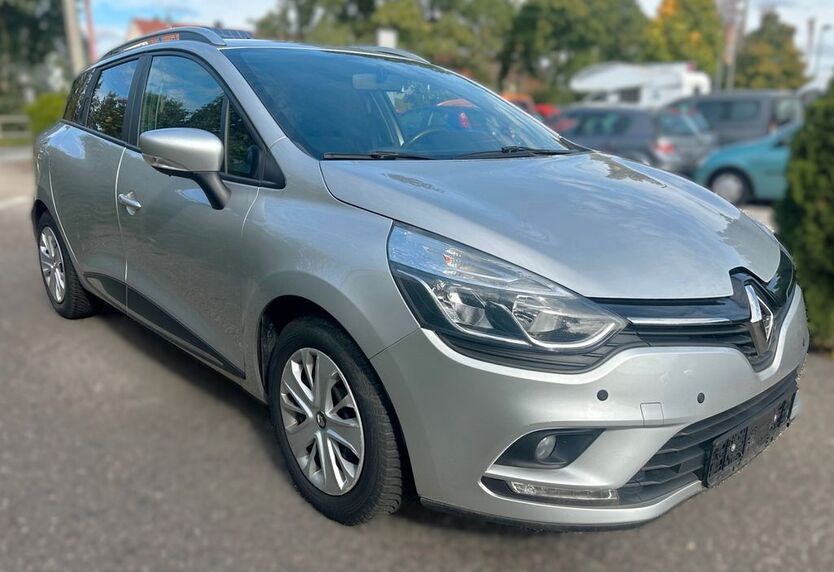 Renault Clio 88.000 km 8.930 € Nürnberg 90431