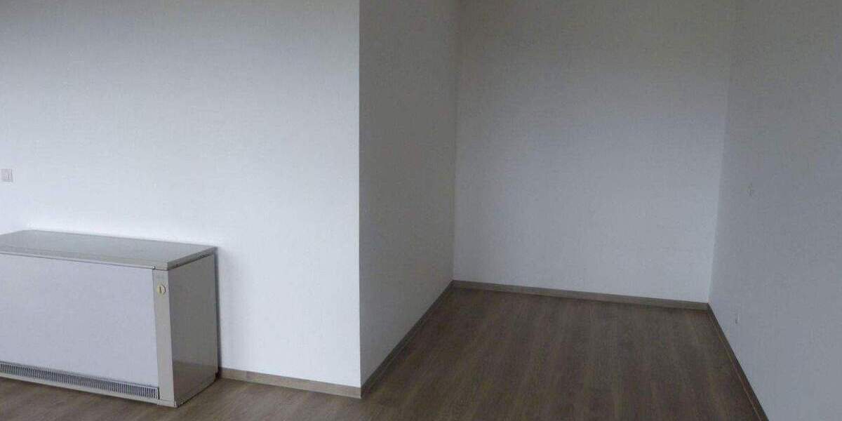 1 Zimmer-Wohnung mit separater Küche und Balkon im 7. OG (Aufzug) in einem gepflegten Mehrfamilienhaus in Stein 1 zimmer