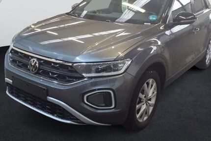 VW T-Roc 25.295 km 29.980 € Fürth 90763