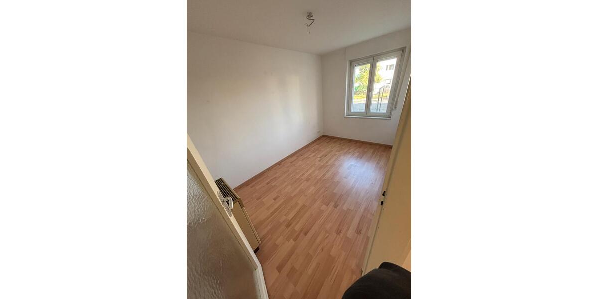 Erdgeschoßwohnung Roth - 3 Zimmer, 68 m&sup2;, 600&euro; | Angebot:25715358