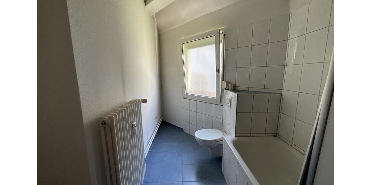 Dachgeschoßwohnung Nürnberg Eberhardshof - 3 Zimmer, 73 m&sup2;, 870&euro; | Angebot:26677291