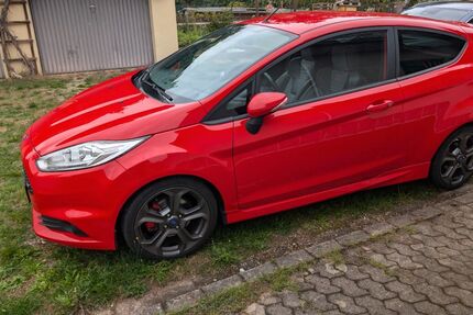 Ford Fiesta 82.000 km 9.000 &euro; Nürnberg 90419