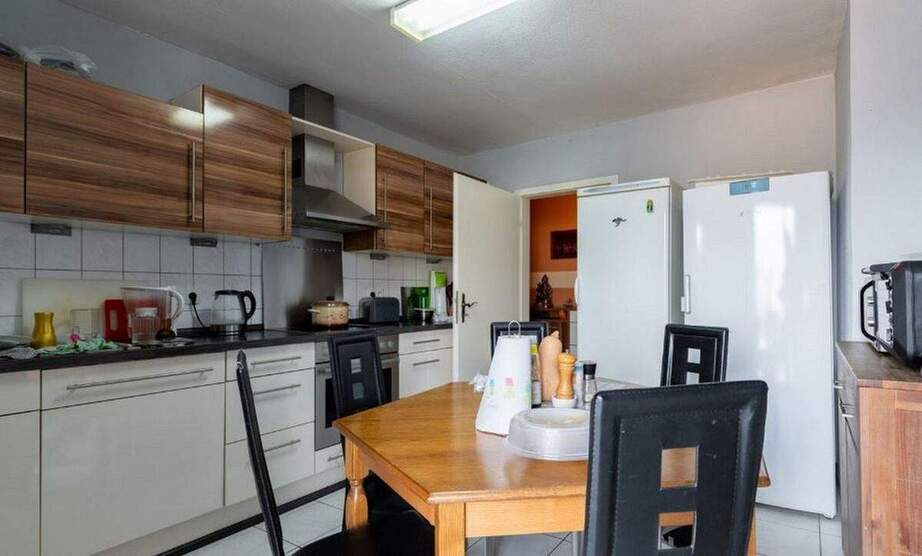 Familienfreundliche 6-Zimmer-Wohnung mit Balkon in Nürnberg Glockenhof 6 zimmer