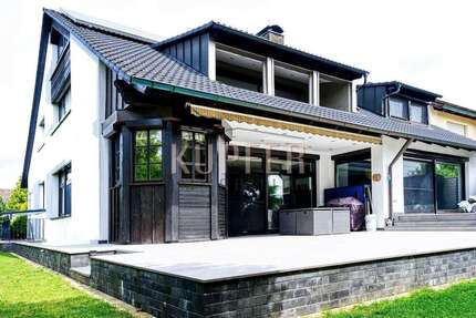 Haus zum Kaufen in Nürnberg 920.000 € 317.56 m² 5 zimmer