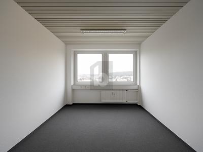 VIELFÄLTIGE NUTZUNGSMÖGLICHKEITEN AUF DREI ETAGEN - Gewerbeobjekt Ottensoos | Angebot:24822564