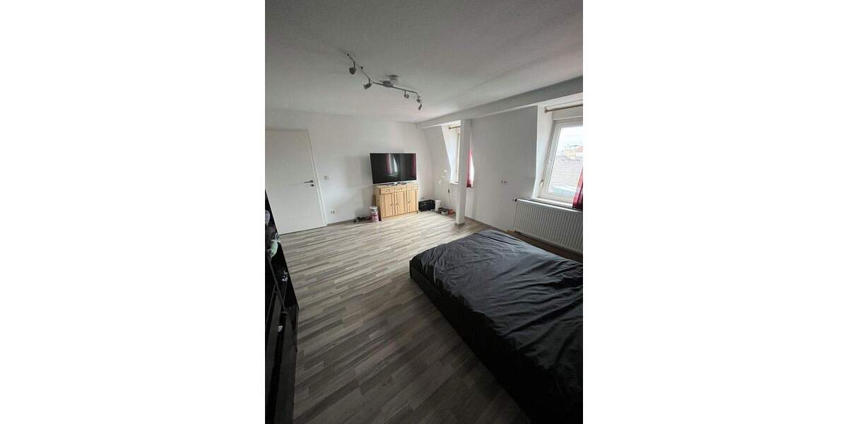 Etagenwohnung Zirndorf - 4 Zimmer, 100 m&sup2;, 270.000&euro; | Angebot:25760378