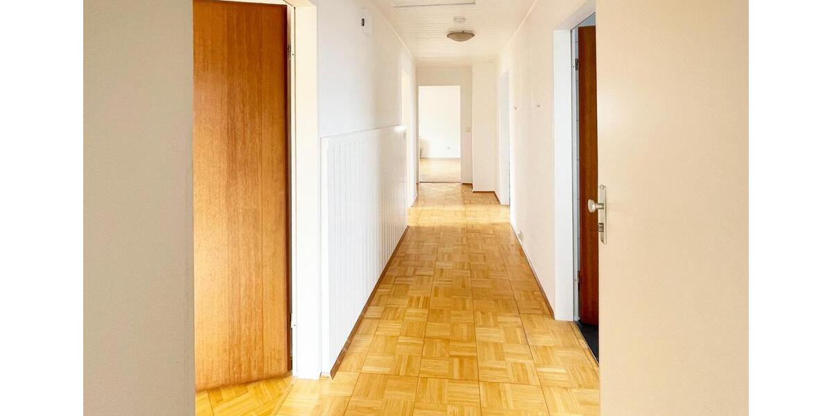 Dachgeschoßwohnung Röttenbach - 3 Zimmer, 95 m&sup2;, 690&euro; | Angebot:26208339
