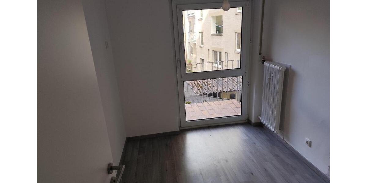 Etagenwohnung Nürnberg Hasenbuck - 3 Zimmer, 77 m&sup2;, 950&euro; | Angebot:27603960