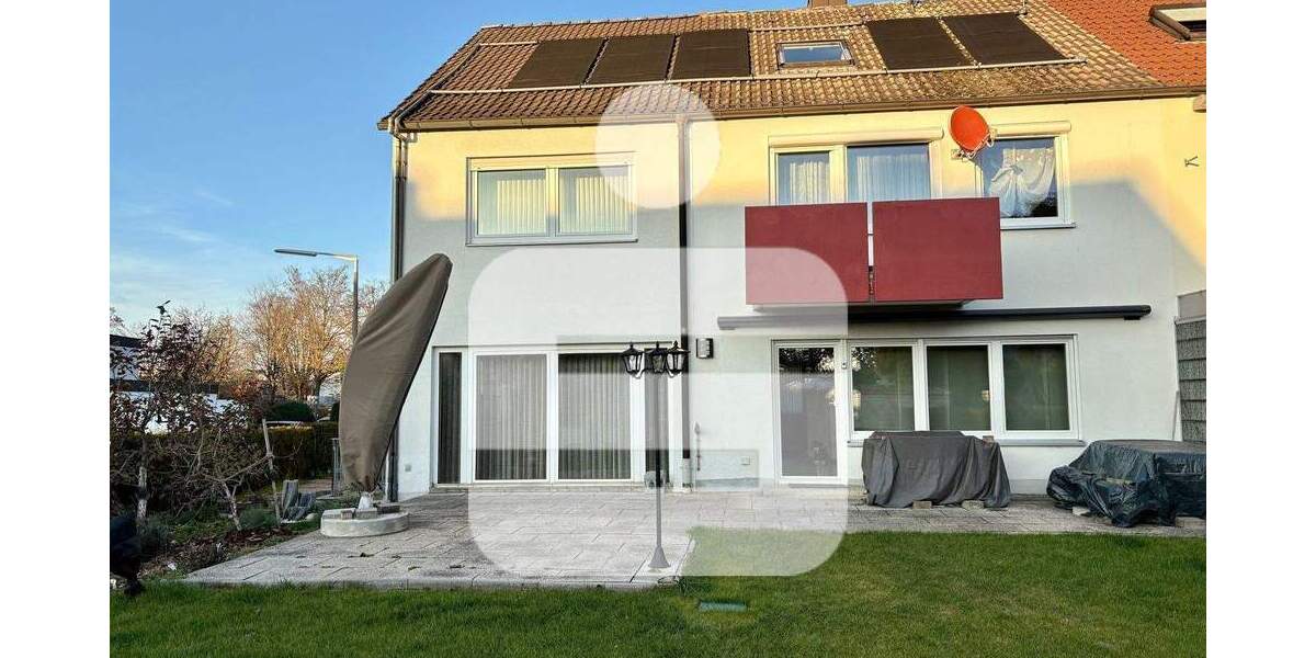 Hier wohnt man gern: Kinder willkommen...Großzügiges REH in ER-Eltersdorf 8 zimmer