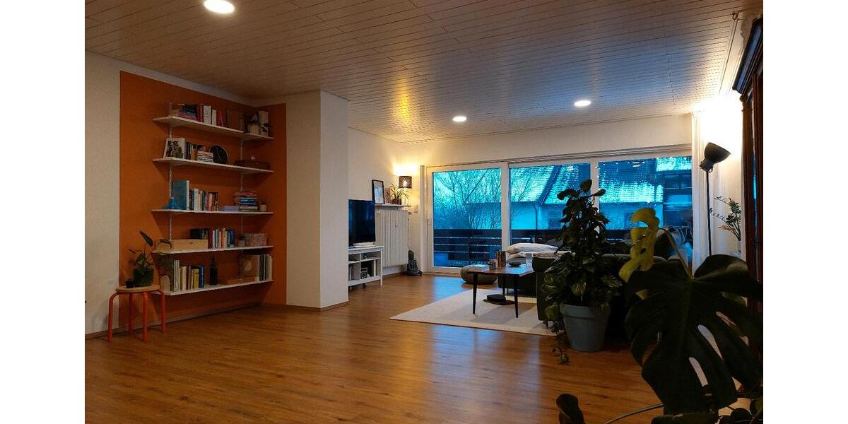 Großzügige 4-Zimmer-Wohnung mit Balkon & Garage in Roth 4 zimmer