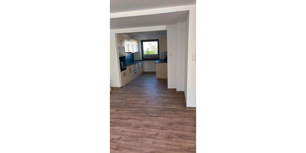 Reihenhaus Erlangen Bruck - 6 Zimmer, 160 m&sup2;, 2.490&euro; | Angebot:27614222