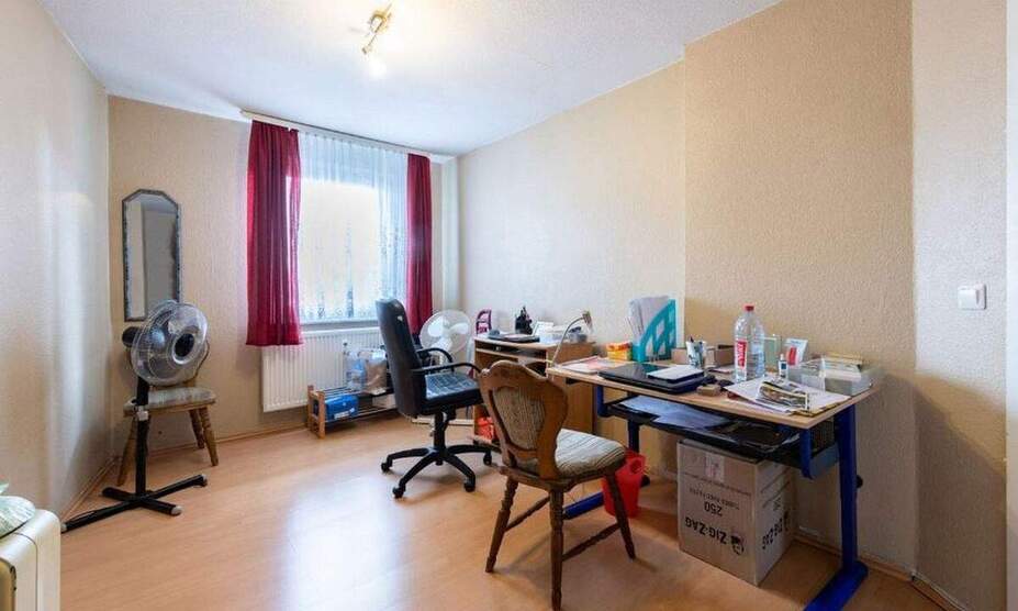 Familienfreundliche 6-Zimmer-Wohnung mit Balkon in Nürnberg Glockenhof 6 zimmer