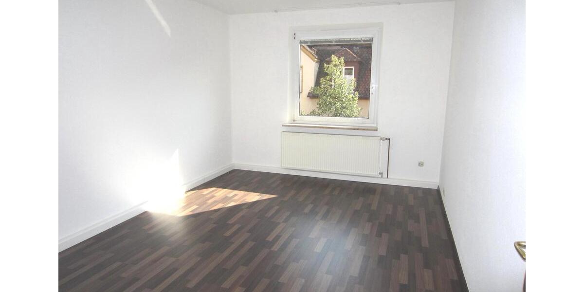 Dachgeschoßwohnung Nürnberg Eberhardshof - 3 Zimmer, 60 m&sup2;, 695&euro; | Angebot:25802686