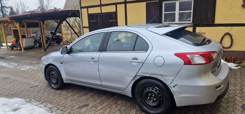 Mitsubishi Lancer 191.000 km 1.500 &euro; Langenzenn 90579