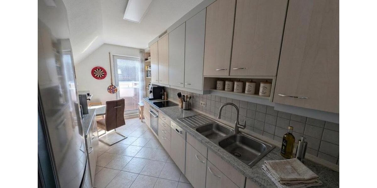 Dachgeschoßwohnung Nürnberg Hasenbuck - 3 Zimmer, 102 m&sup2;, 385.000&euro; | Angebot:26355393