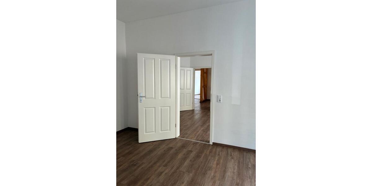Erdgeschoßwohnung Fürth Altstadt - 4 Zimmer, 103 m&sup2;, 1.250&euro; | Angebot:26462969