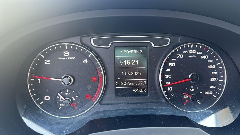 Audi Q3 218.000 km 9.000 € Zirndorf 90513