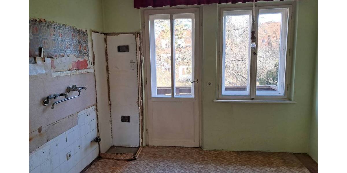 ...in einer der begehrtesten Wohnlagen...DHH mit Erweiterungspotential in Erlangen 9 zimmer