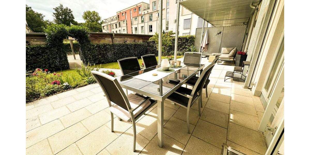 Exklusive EG-Wohnung mit Hauscharakter: 46 m² überdachte Terrasse, Garten, A+ Energie, 2 Carports 4 zimmer