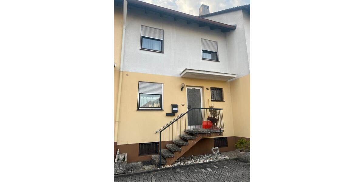 Reihenhaus Altdorf bei Nürnberg - 5 Zimmer, 120 m&sup2;, 380.000&euro; | Angebot:26723306
