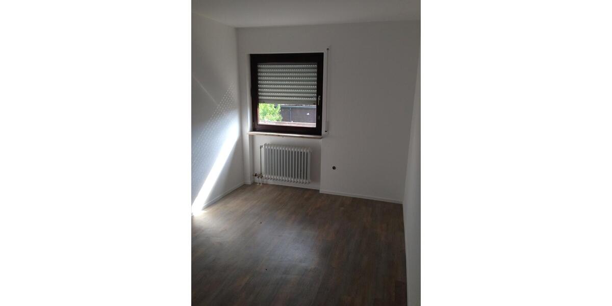 Reihenhaus Nürnberg Schnepfenreuth - 6.5 Zimmer, 175 m&sup2;, 1.050.000&euro; | Angebot:25023256