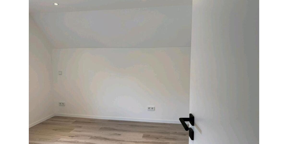 Neu Renoviert 2 Zimmer Wohnung ca. 50 qm in der Nähe Piasten zimmer