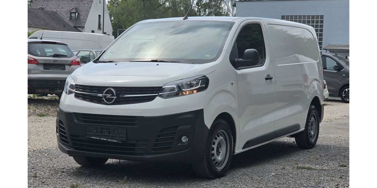 Opel Vivaro 134.000 km 14.490 &euro; Oberasbach 90522