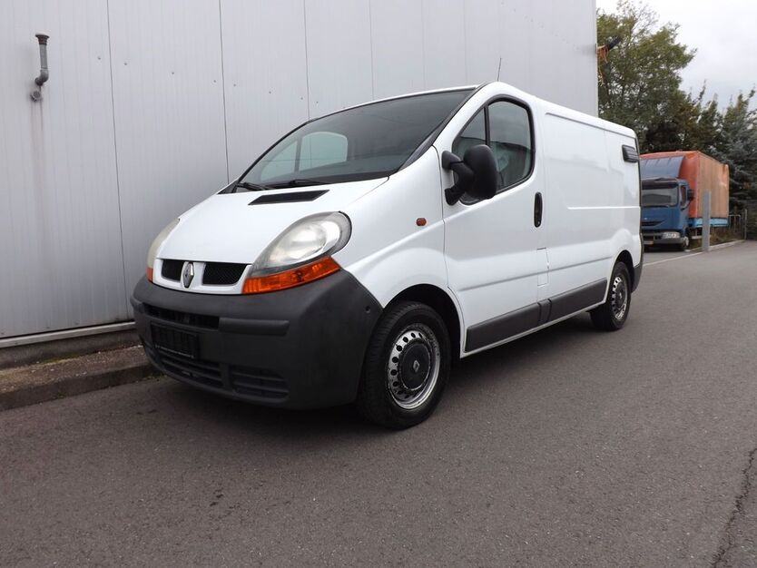 Renault Trafic 231.000 km 3.699 € Fürth Burgfarrnbach 90768