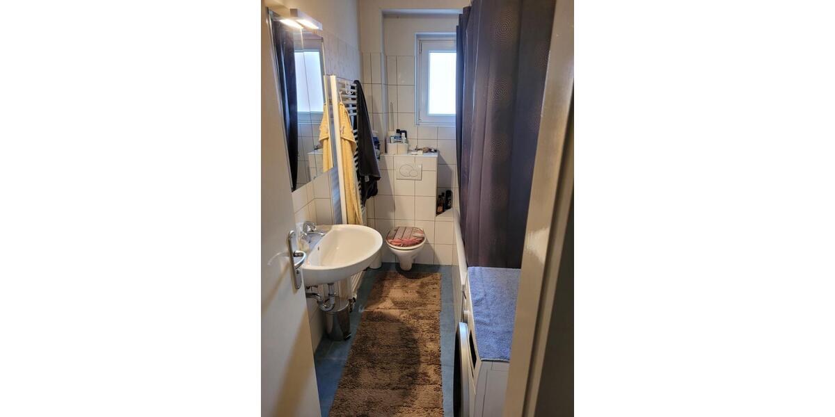 Helle, modernisierte 2-Zimmer-Wohnung mit Balkon – Zentrale Lage 2 zimmer