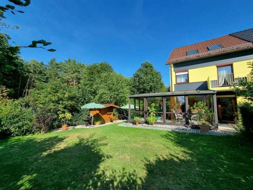 Haus zum Mieten in Zirndorf 2.200 € 160 m²