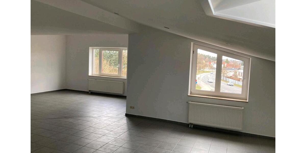 Dachgeschoßwohnung Georgensgmünd - 3 Zimmer, 115 m&sup2;, 890&euro; | Angebot:26130522