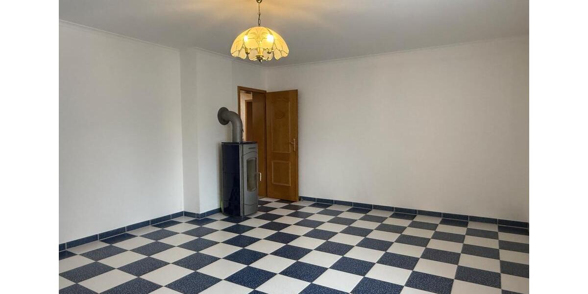 Einfamilienhaus Nürnberg Holzheim - 6 Zimmer, 200 m&sup2;, 2.100&euro; | Angebot:25414509