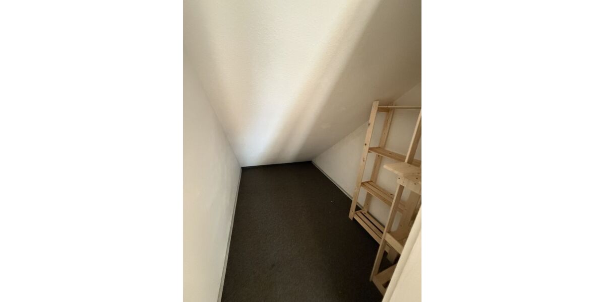 Lichtdurchflutete 3-Zimmer-Dachgeschosswohnung mit Südwestbalkon in Schwand - 3- Schwandstetten Schwand | Angebot:27621624