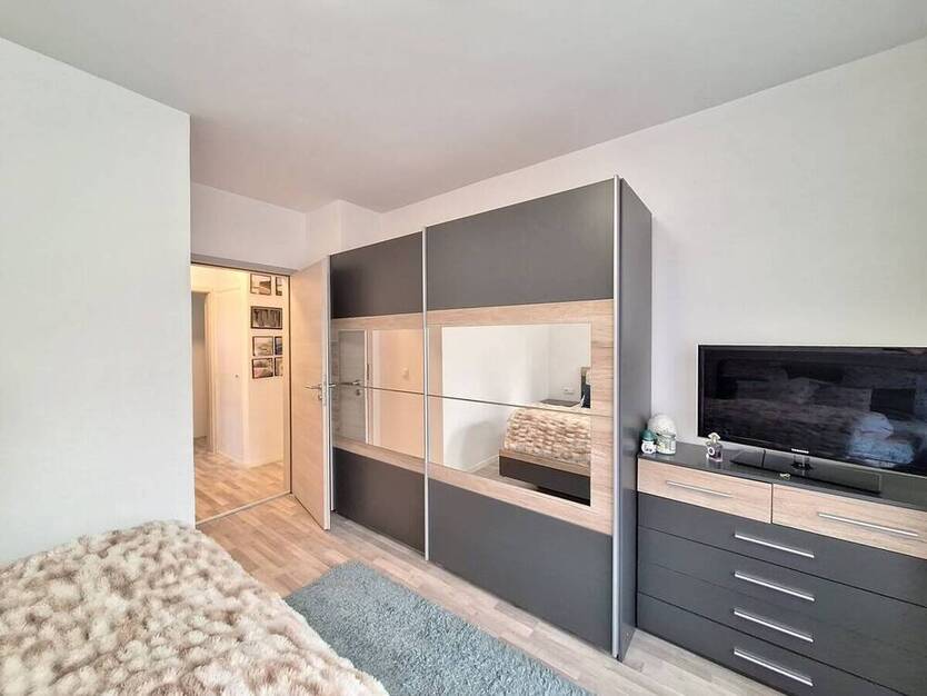 Renovierte 3-Zimmer Wohnung im Hochparterre mit Balkon und Einzelgarage