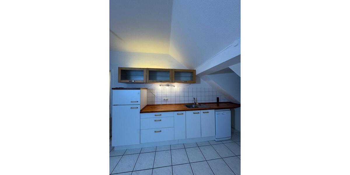 2,5 Zimmer Dachgeschosswohnung (für Singles und Paare) 2.5 zimmer