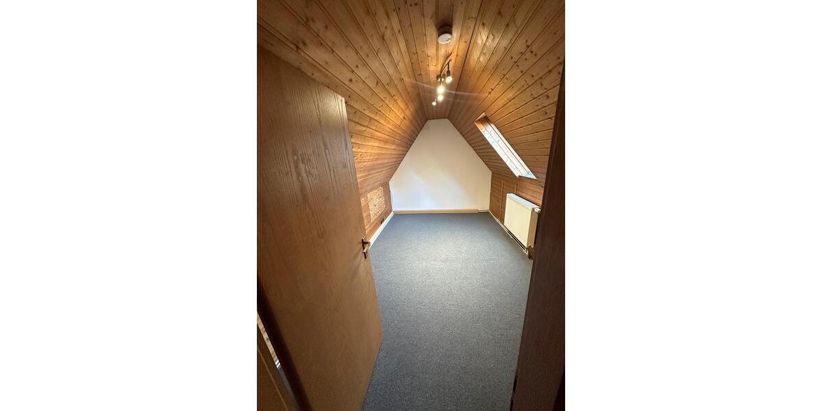 Etagenwohnung Nürnberg Buchenbühl - 3 Zimmer, 92 m&sup2;, 900&euro; | Angebot:26285841