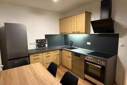 Neu sanierte, möblierte 3 Zimmerwohnung als 3er WG zu vermieten 3 zimmer