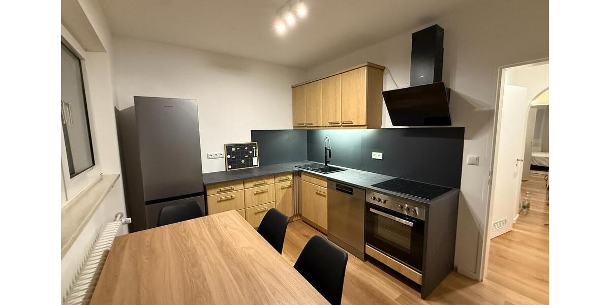 Neu sanierte, möblierte 3 Zimmerwohnung als 3er WG zu vermieten 3 zimmer