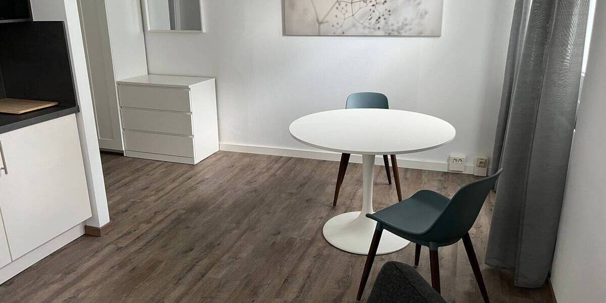 Business-Wohnen - Neu und sehr geschmackvoll möbliertes 1 Zimmer-Appartement im EG, Außenstellplatz oder TG-Stellplatz optional 1 zimmer