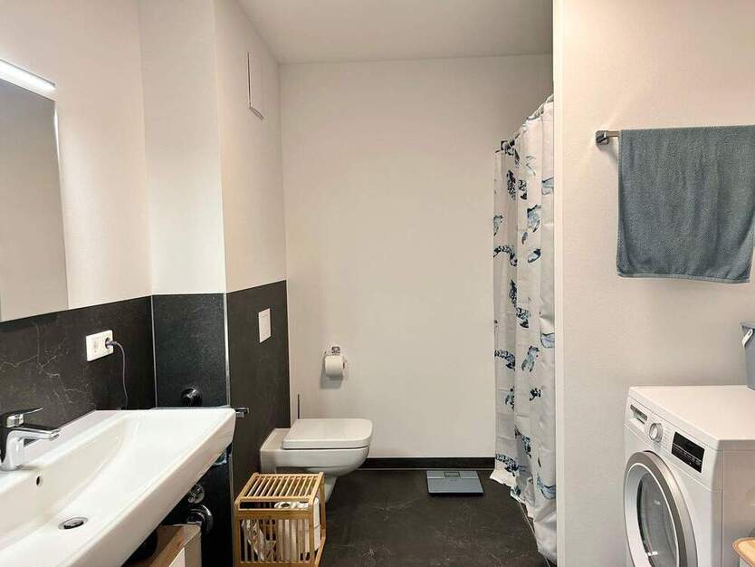 ***LIEBLINGSPLATZ*** SONNIGE 2 Zimmer Wohnung MIT EINBAUKÜCHE TERRASSE UND GARTENANTEIL
