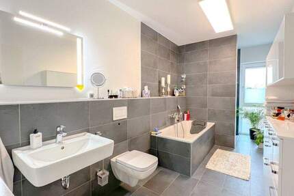 Wohnung Oberasbach Kreutles - 4 Zimmer, 111 m&sup2;, 1.575&euro; | Angebot:25776653