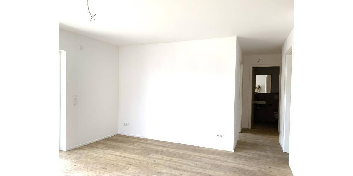 FÜ: Erstbezug! Schöne, helle 2-Zi-Whg (1.OG) mit EBK, Balkon, Aufzug + TG-Stellplatz 2 zimmer